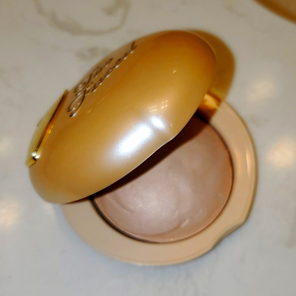 Too Faced Highlighter Peach Frost